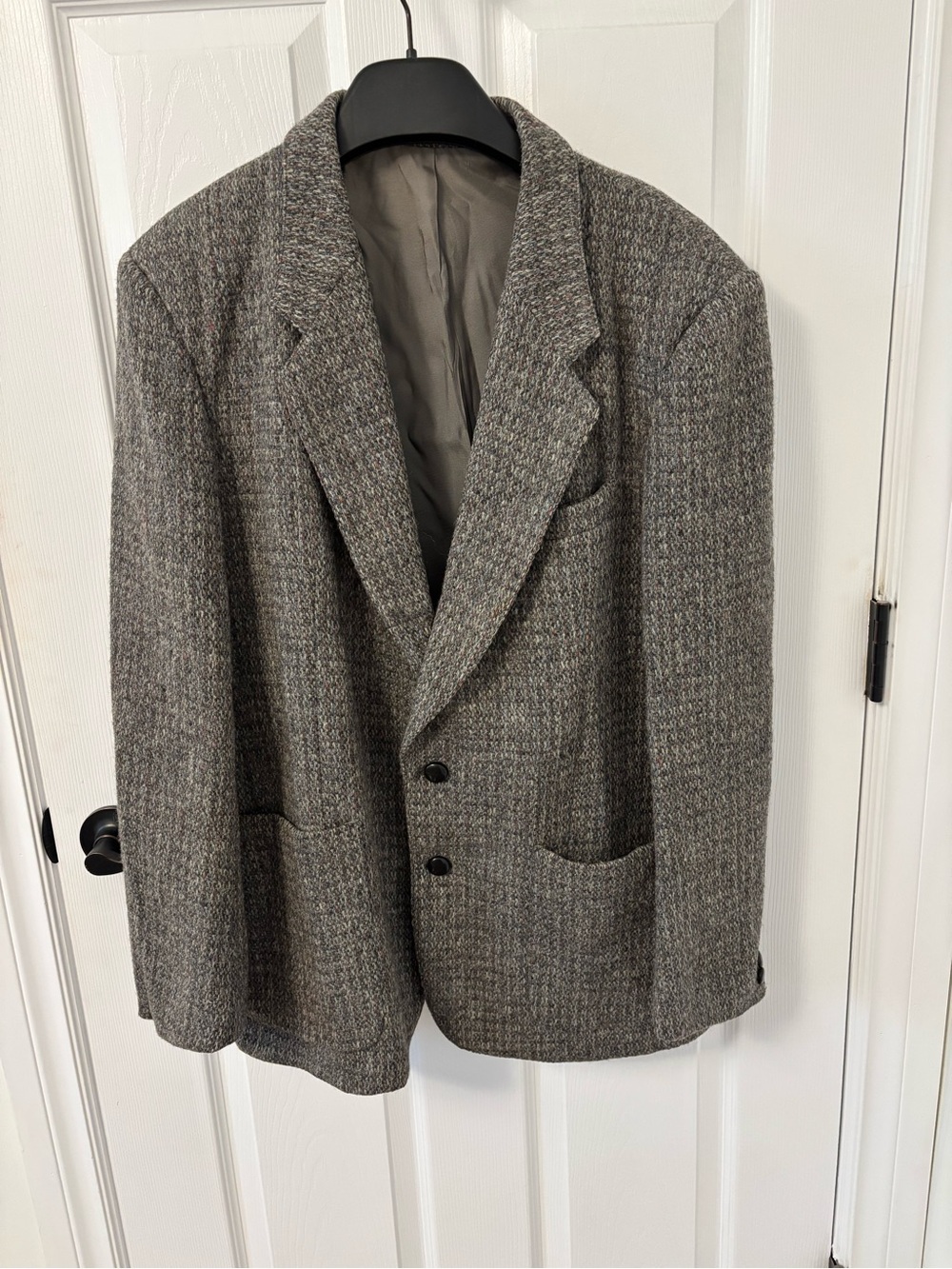 VINTAGE HARRIS TWEED Men's Gray Tweed Two-Button Sport Coat